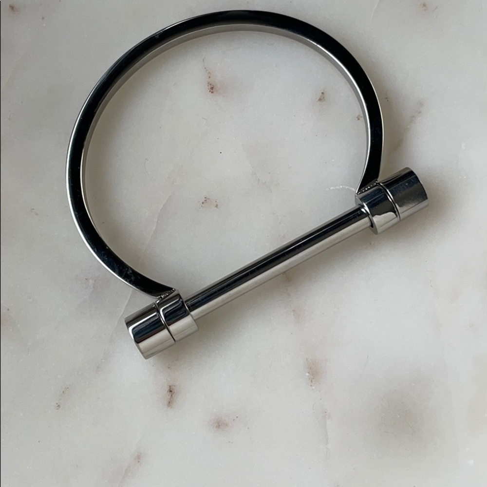 Silver shackle cuff
